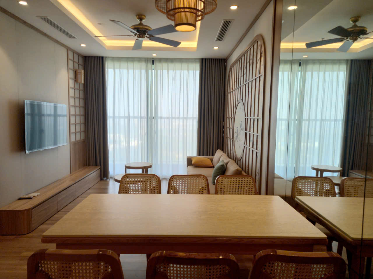 3 bedrooms apartment 97sqm at landmark 1 build ing 1