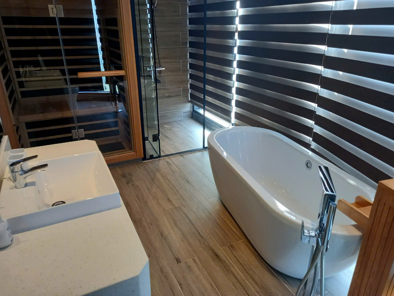 3 bedrooms apartment 97sqm at landmark 1 build ing 6