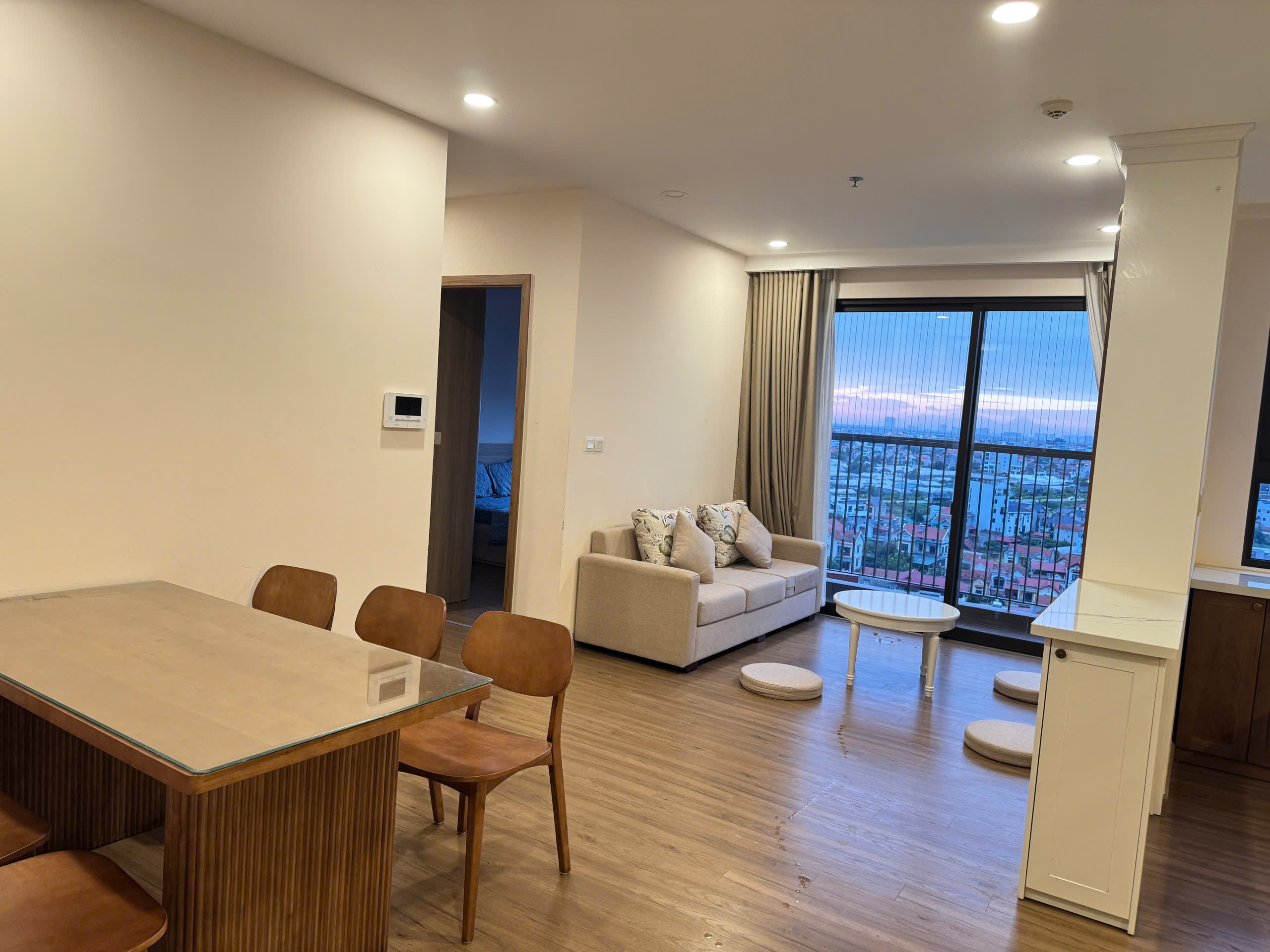 3 bedrooms apartment for rent in S2 Sky Oasis ecopark 5