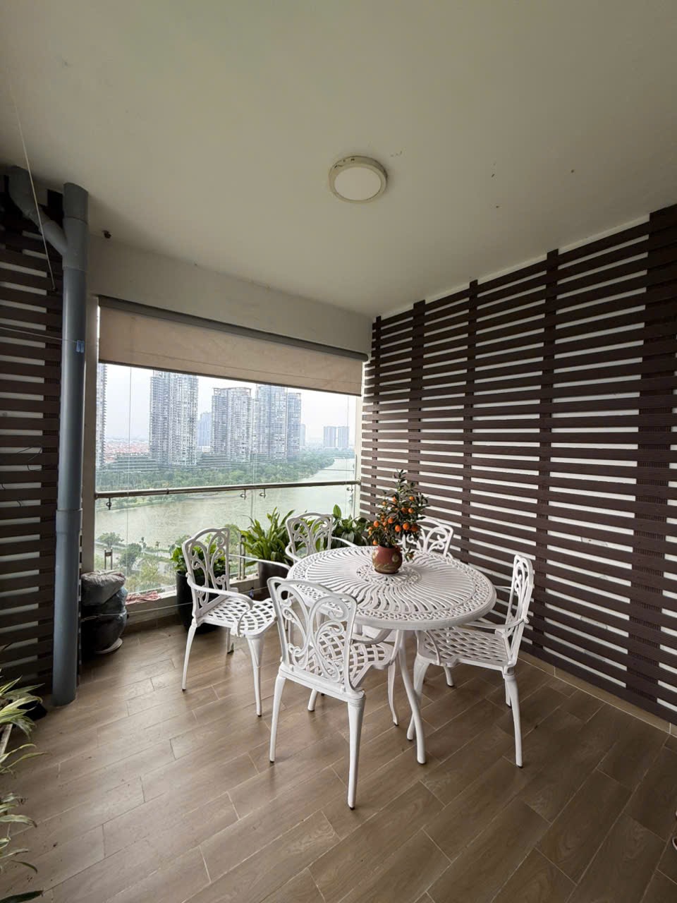 3 bedrooms apartment in Lake 1 building with nice view 3