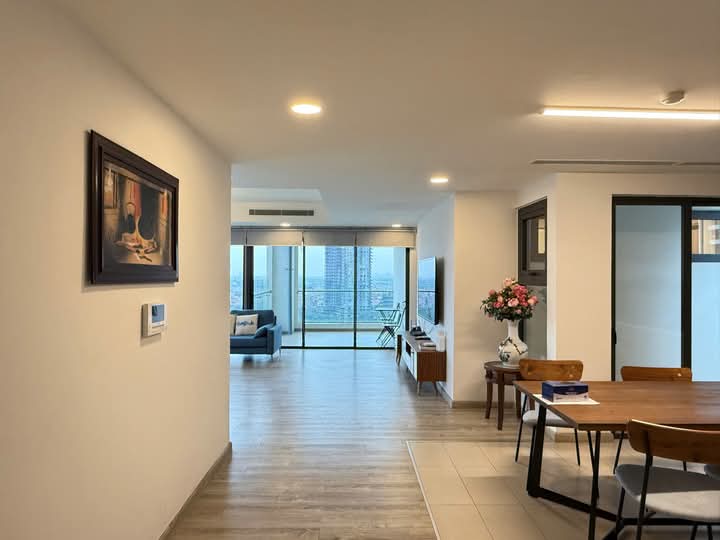 3 bedrooms apartment in Lake 2 with 158sqm 3