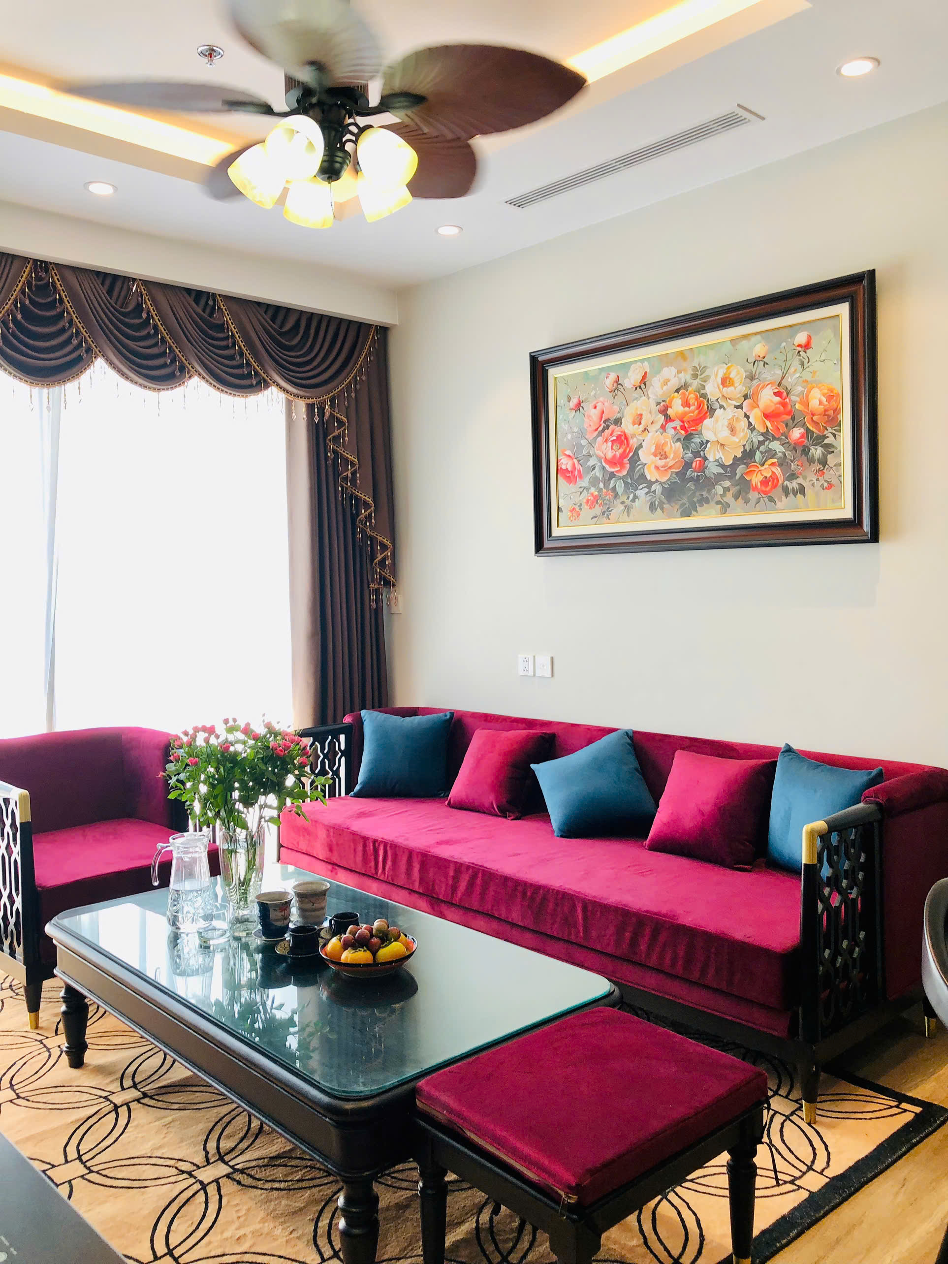 3 bedrooms apartment in Landmark Ecopark with nice furniture 2