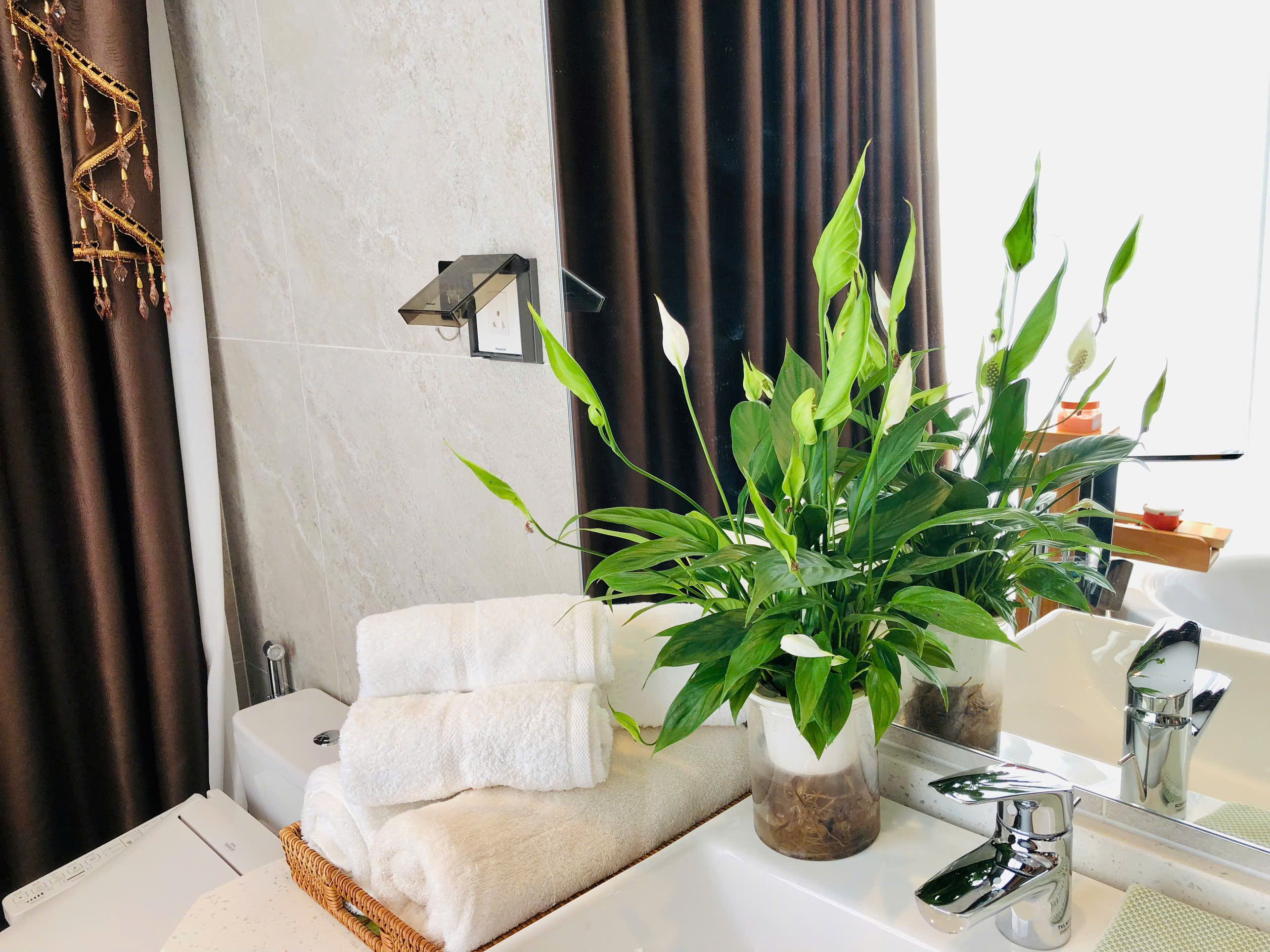 3 bedrooms apartment in Landmark Ecopark with nice furniture 11