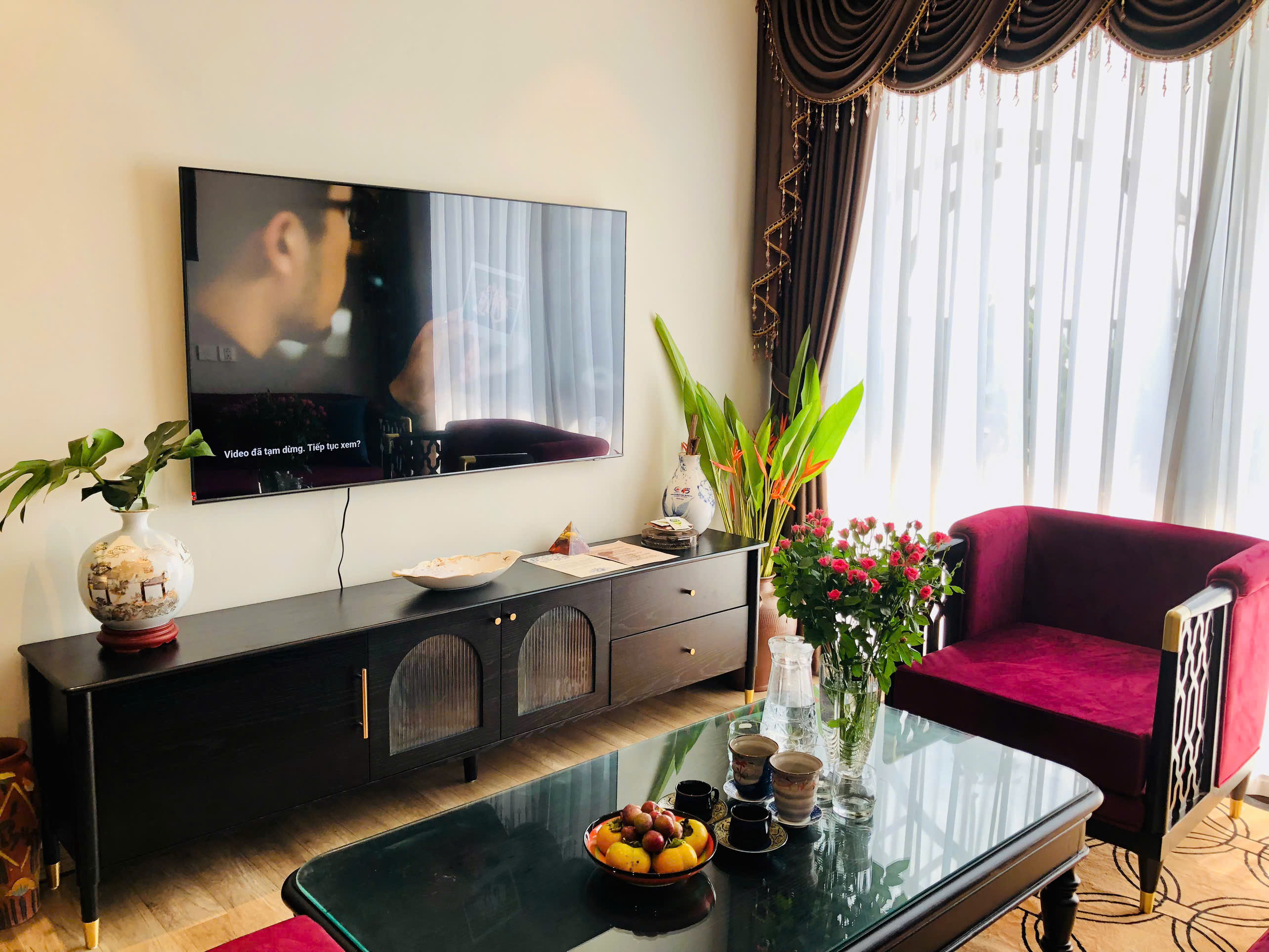 3 bedrooms apartment in Landmark Ecopark with nice furniture 1