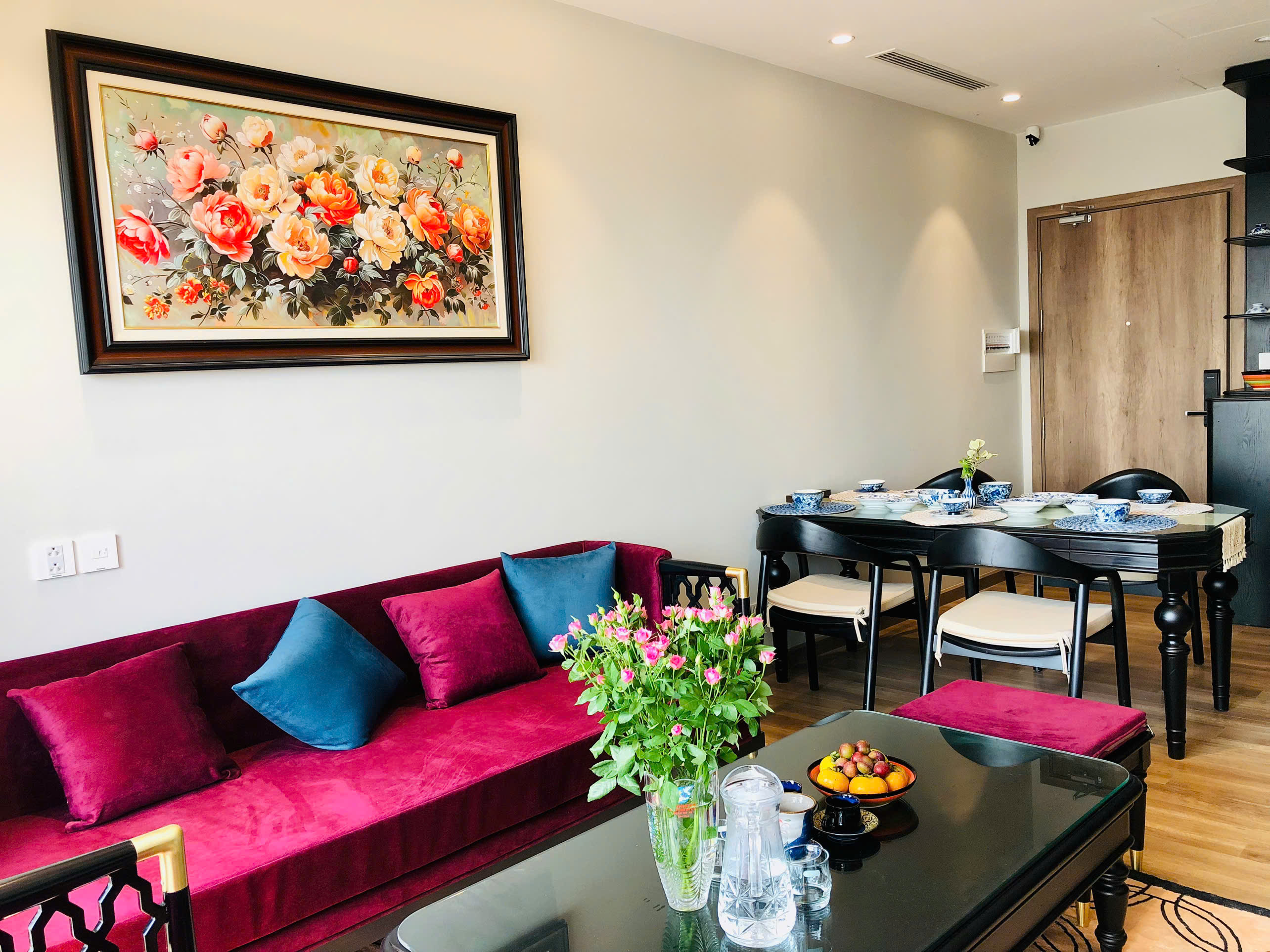 3 bedrooms apartment in Landmark Ecopark with nice furniture 3