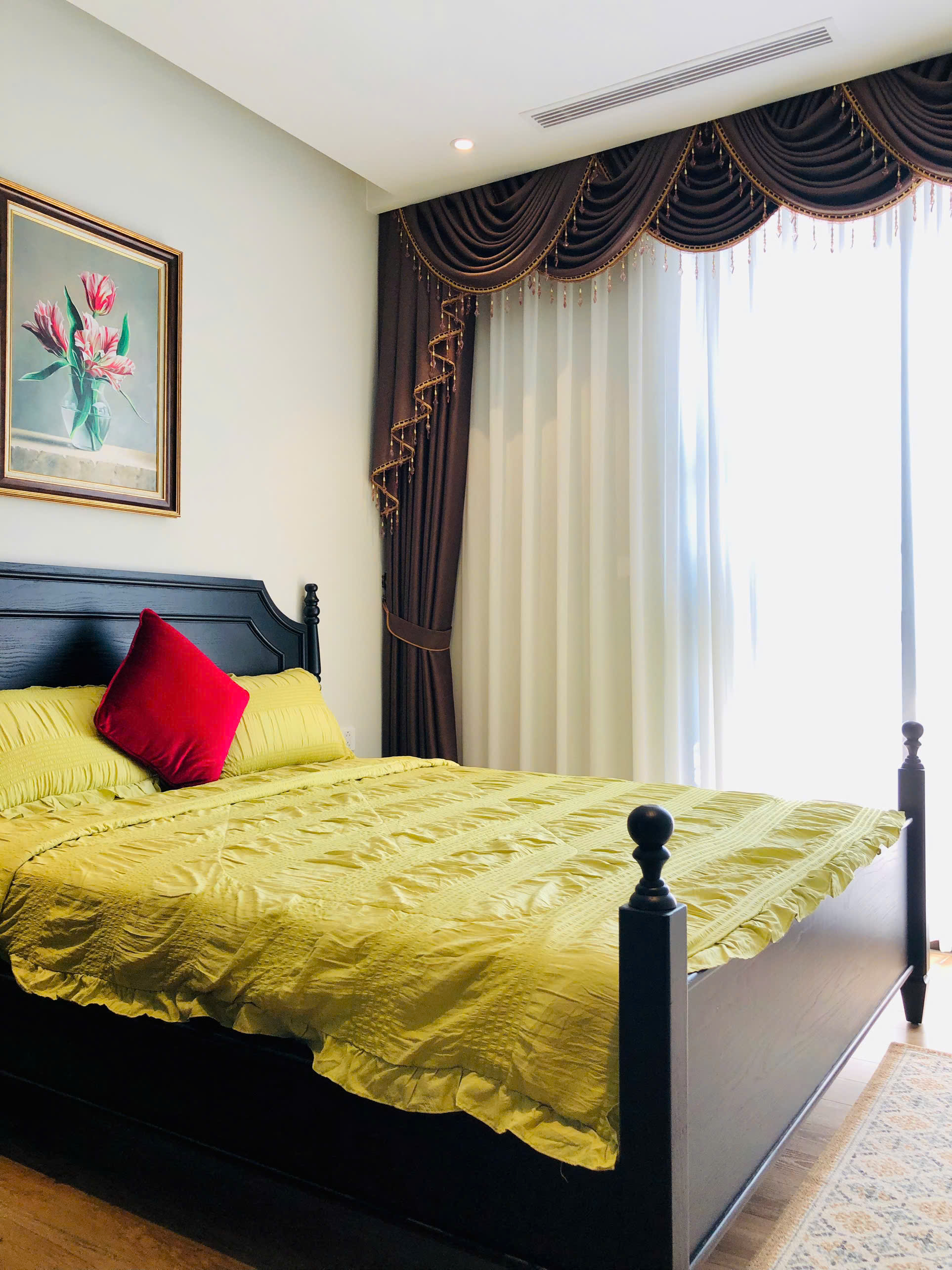 3 bedrooms apartment in Landmark Ecopark with nice furniture 9