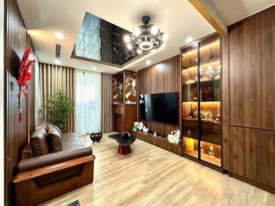 3 bedrooms apartment in Sol1 building Ecopark for rent 1
