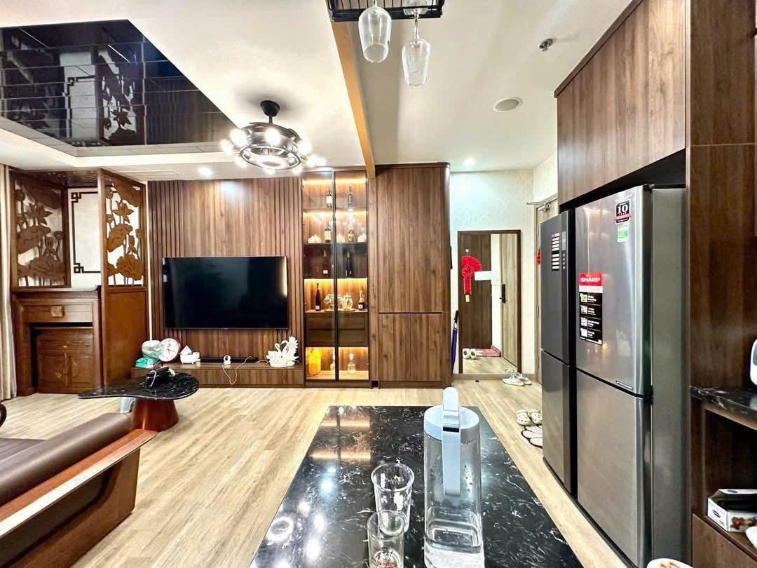 3 bedrooms apartment in Sol1 building Ecopark for rent 2