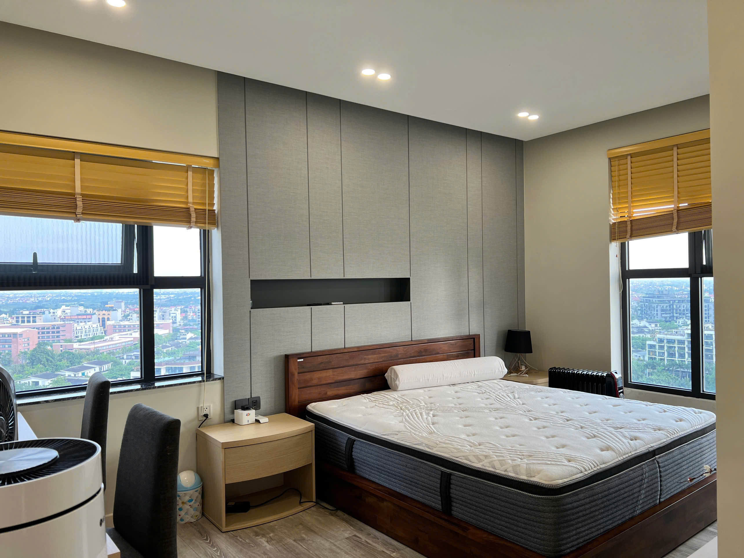 3 bedrooms fully furnished apartment for rent in Lake 1 Ecopark 5