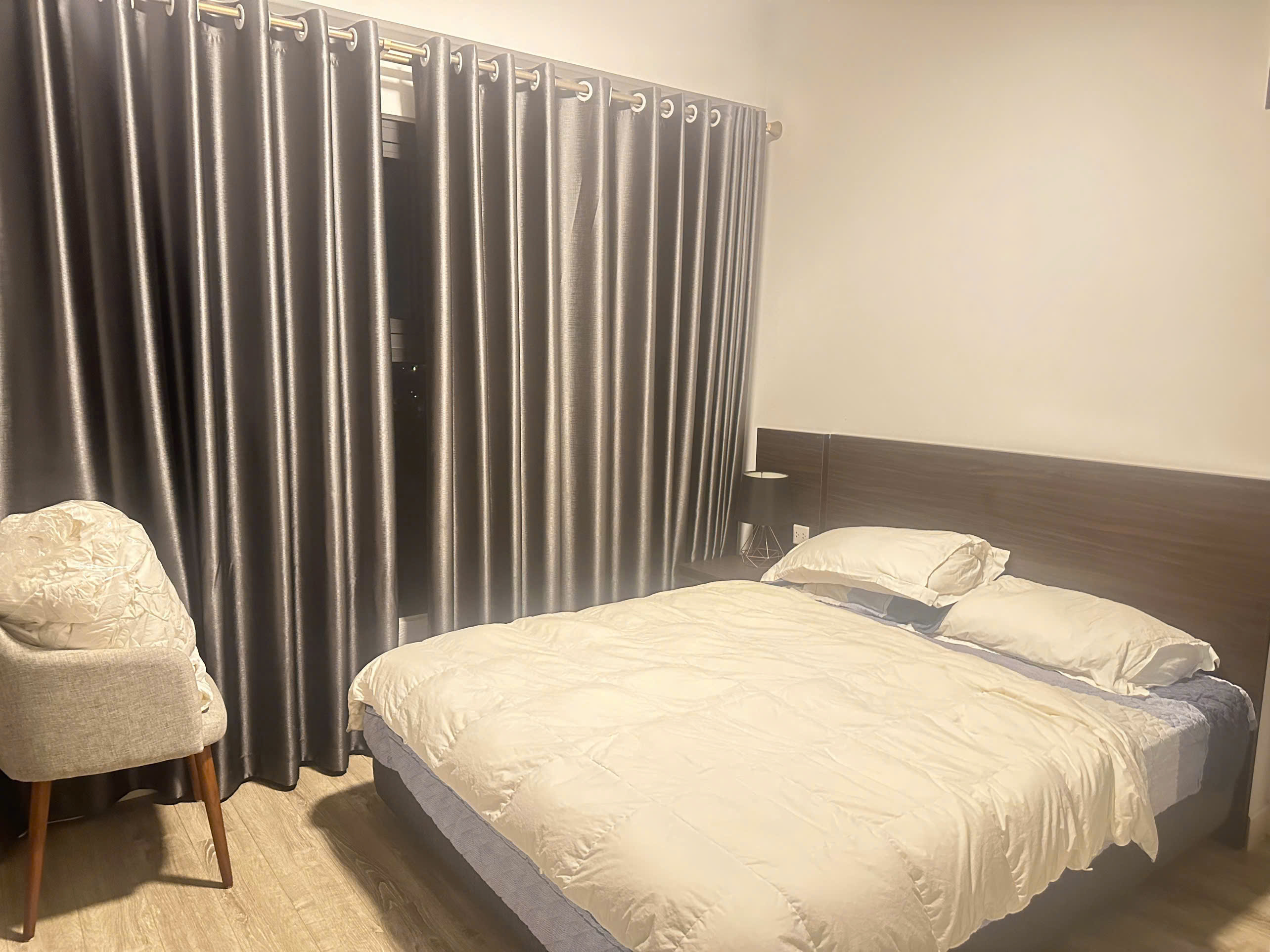 3 bedrooms fully furnished apartment for rent in Lake 1 Ecopark 6