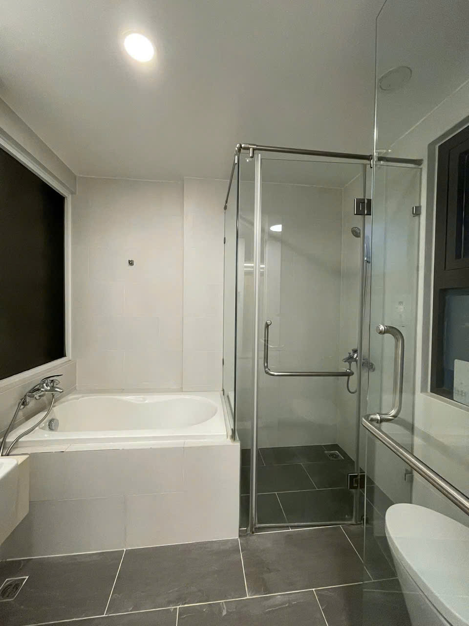 3 bedrooms fully furniture apartment in park 1 building Aquabay area 8
