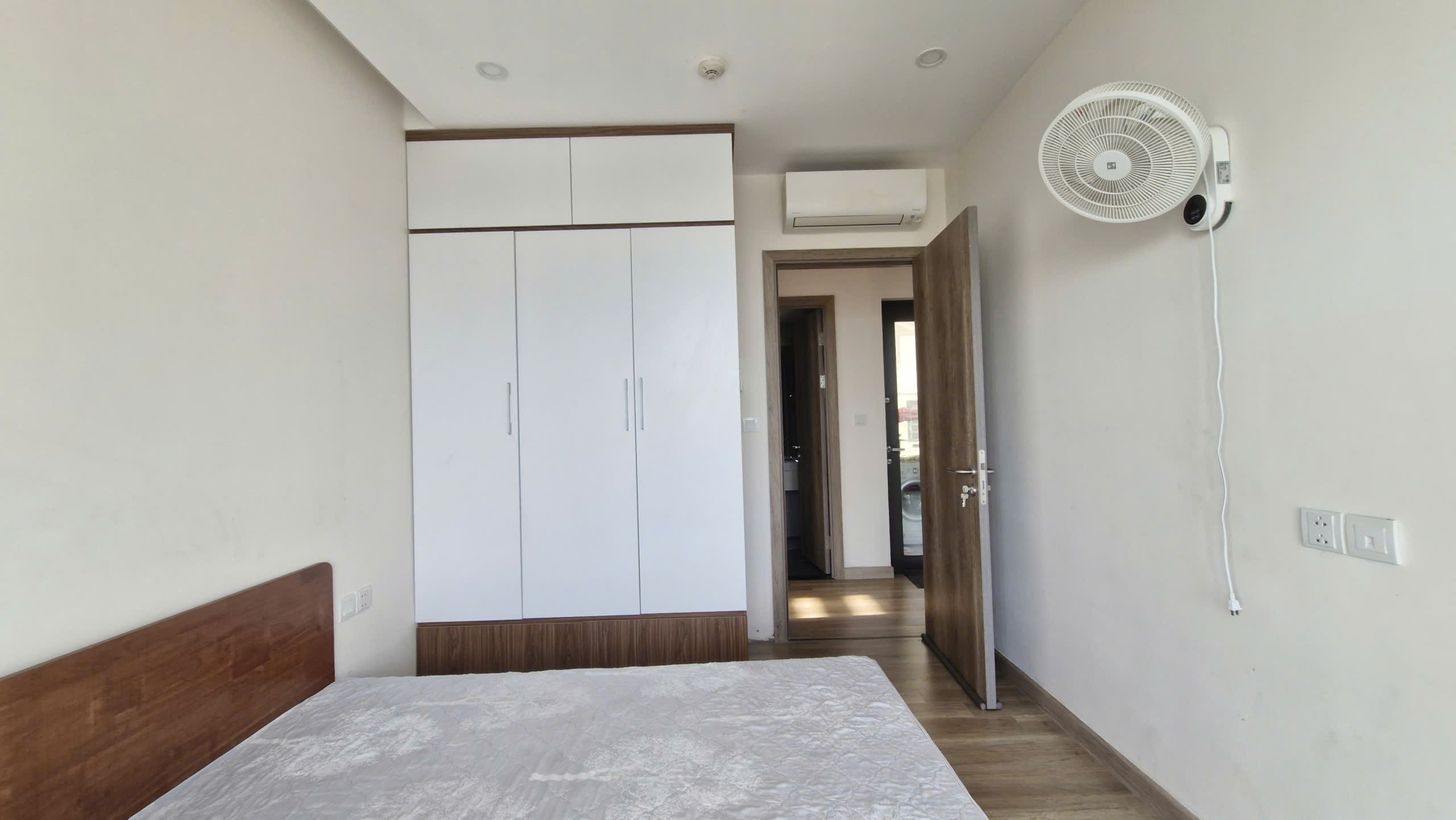 Apartment for rent in Solforest Ecopark 3 bedrooms 4