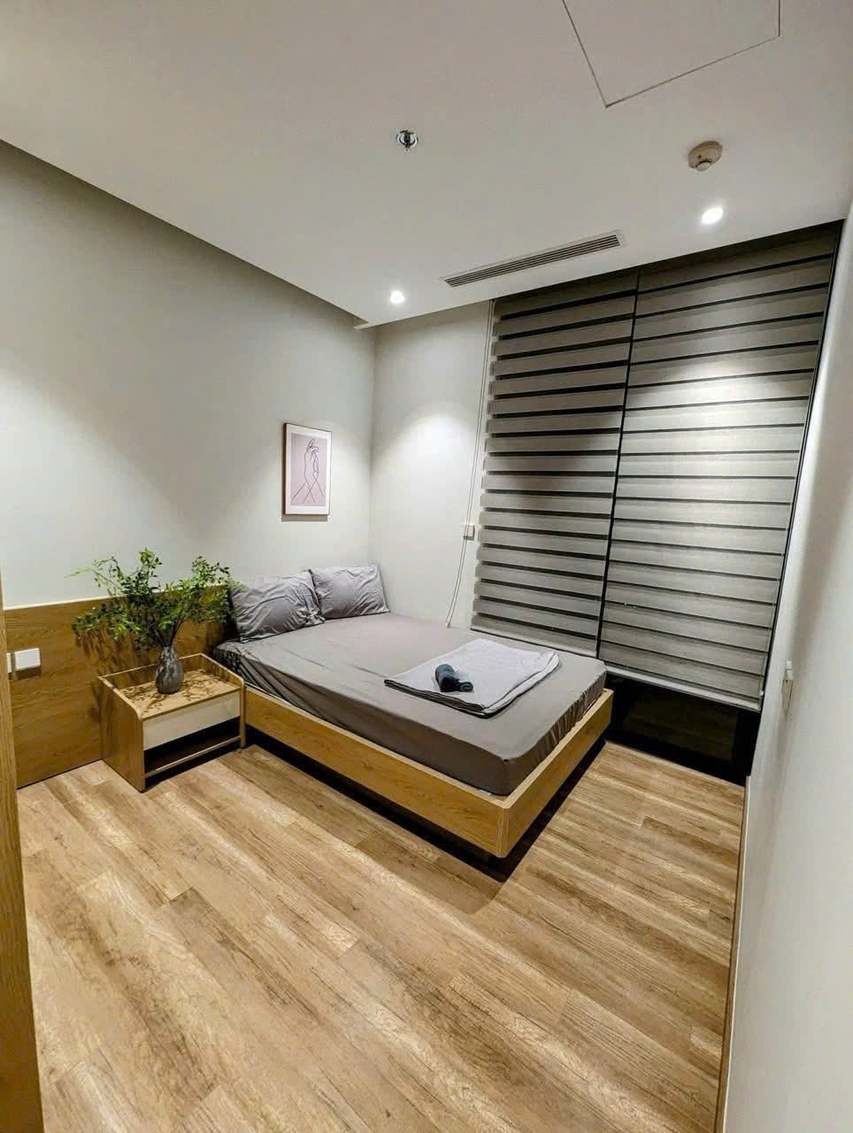 Cozy 3 bedrooms apartment in Landmark 1 buiding high floor 5