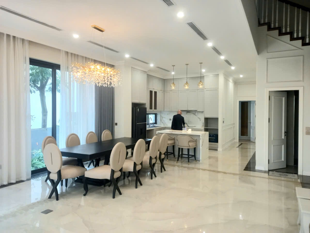 Cozy furnished house to rent in Ecopark Island Villa 6 bedrooms fully furnished 3