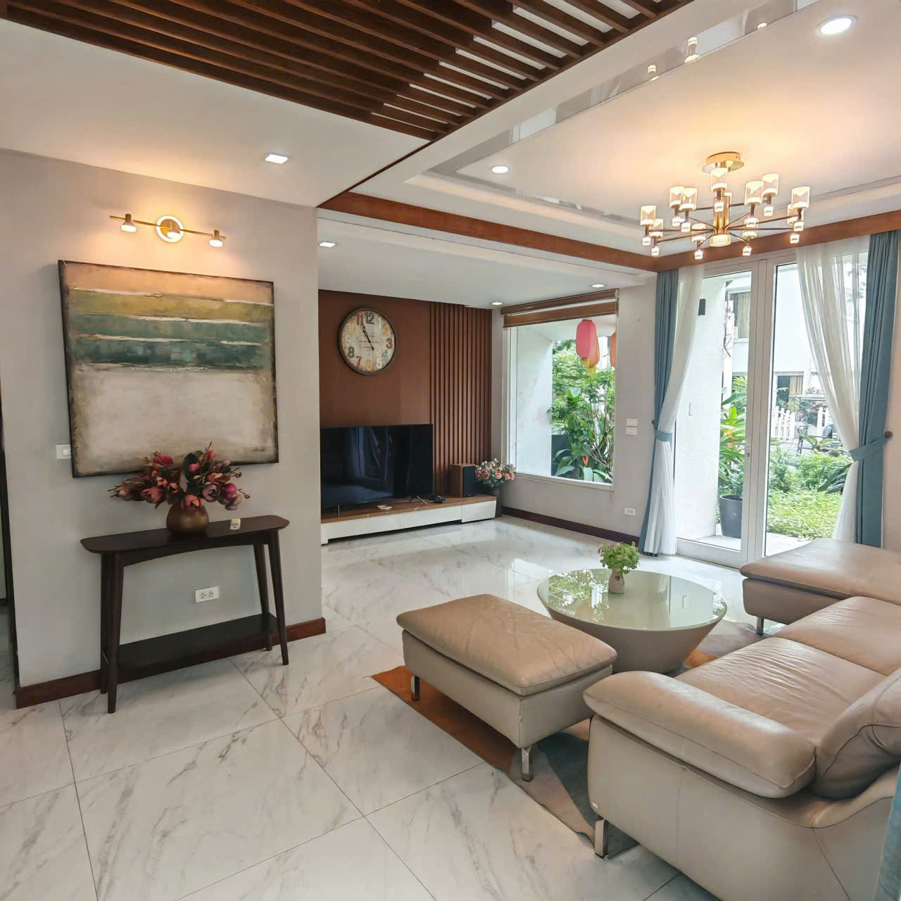 Fully furnished villa for rent in Vuon Tung 3 bedrooms 1
