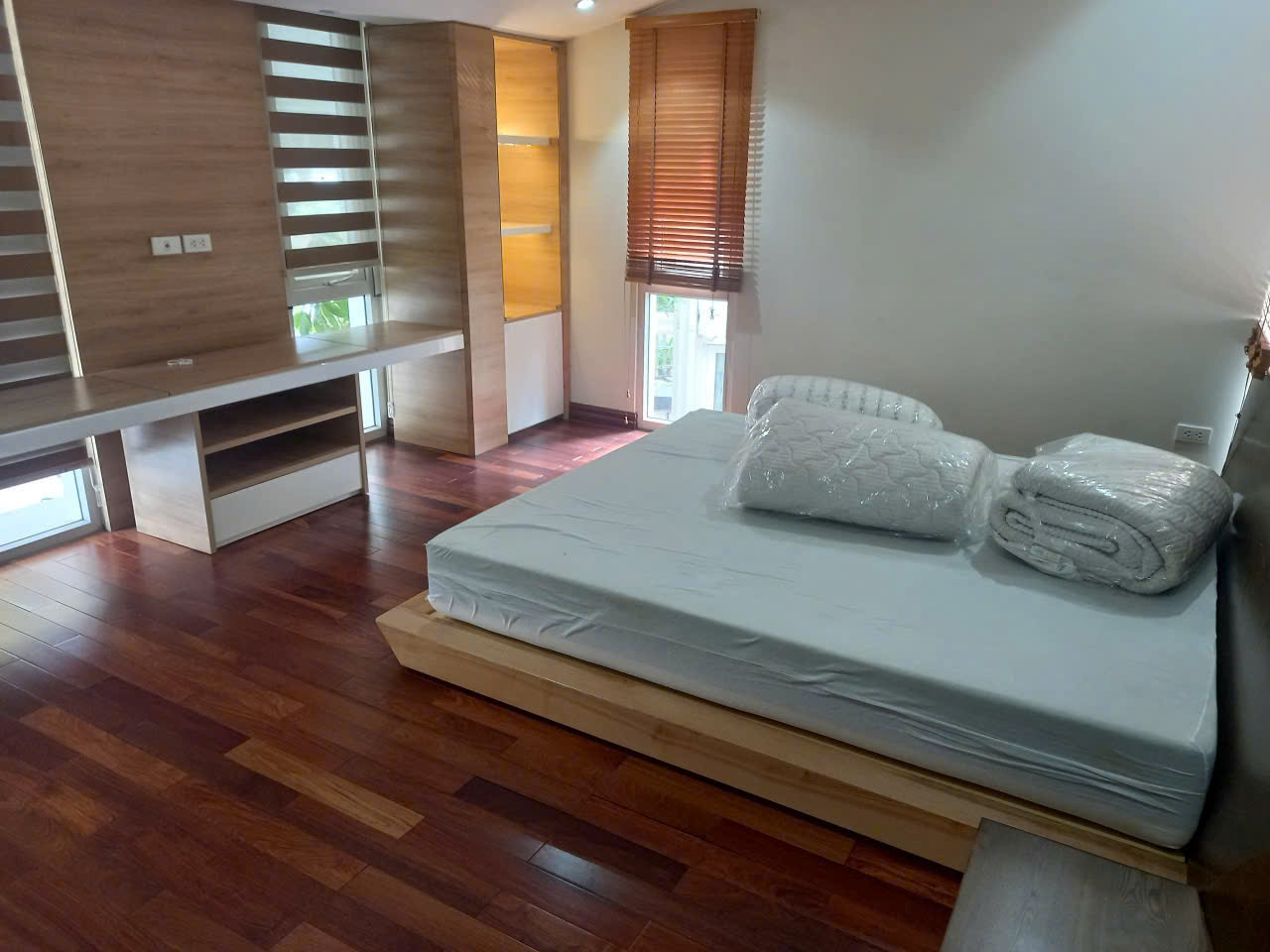 Fully furnished villa for rent in Vuon Tung 3 bedrooms 6