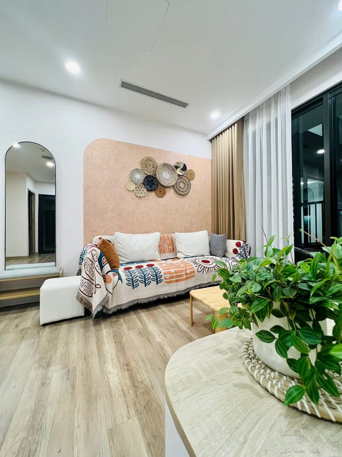 Furnished apartment for rent in Haven Park Ecopark 2 bedrooms 1