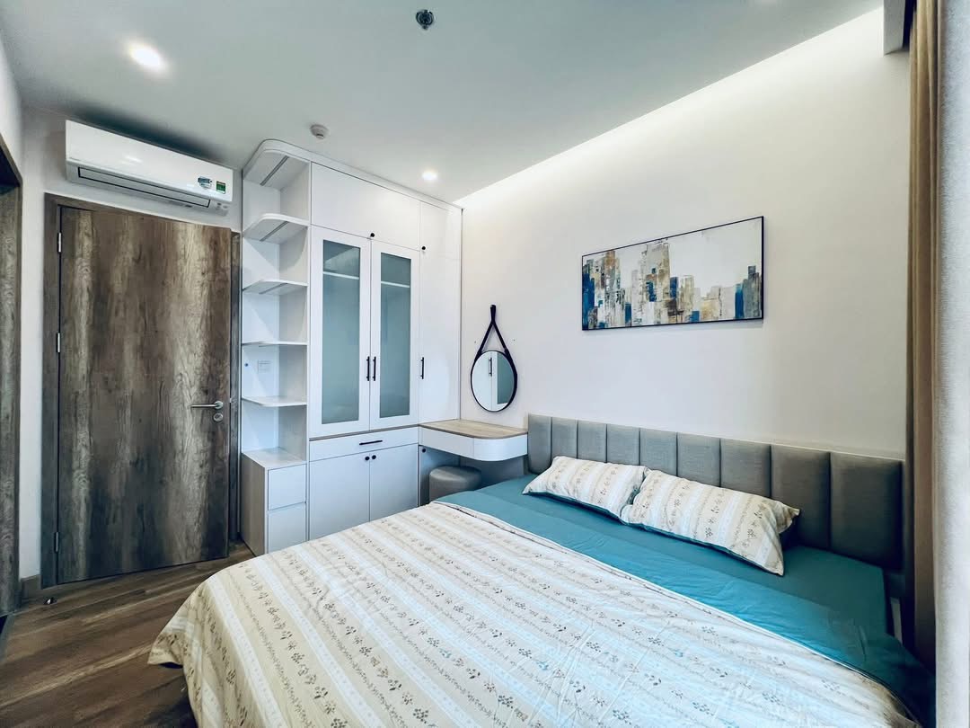 Furnished apartment for rent in Haven Park Ecopark 2 bedrooms 6