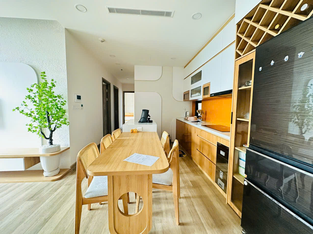 Good price 3 bedrooms apartment in Sol2 nice furniture 3