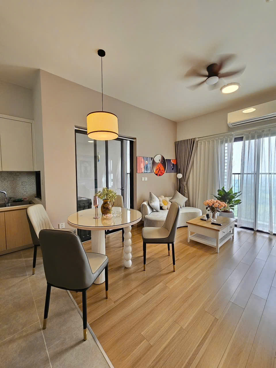 Good price apartment in Park 1 building 2 bedrooms nice furnished 2