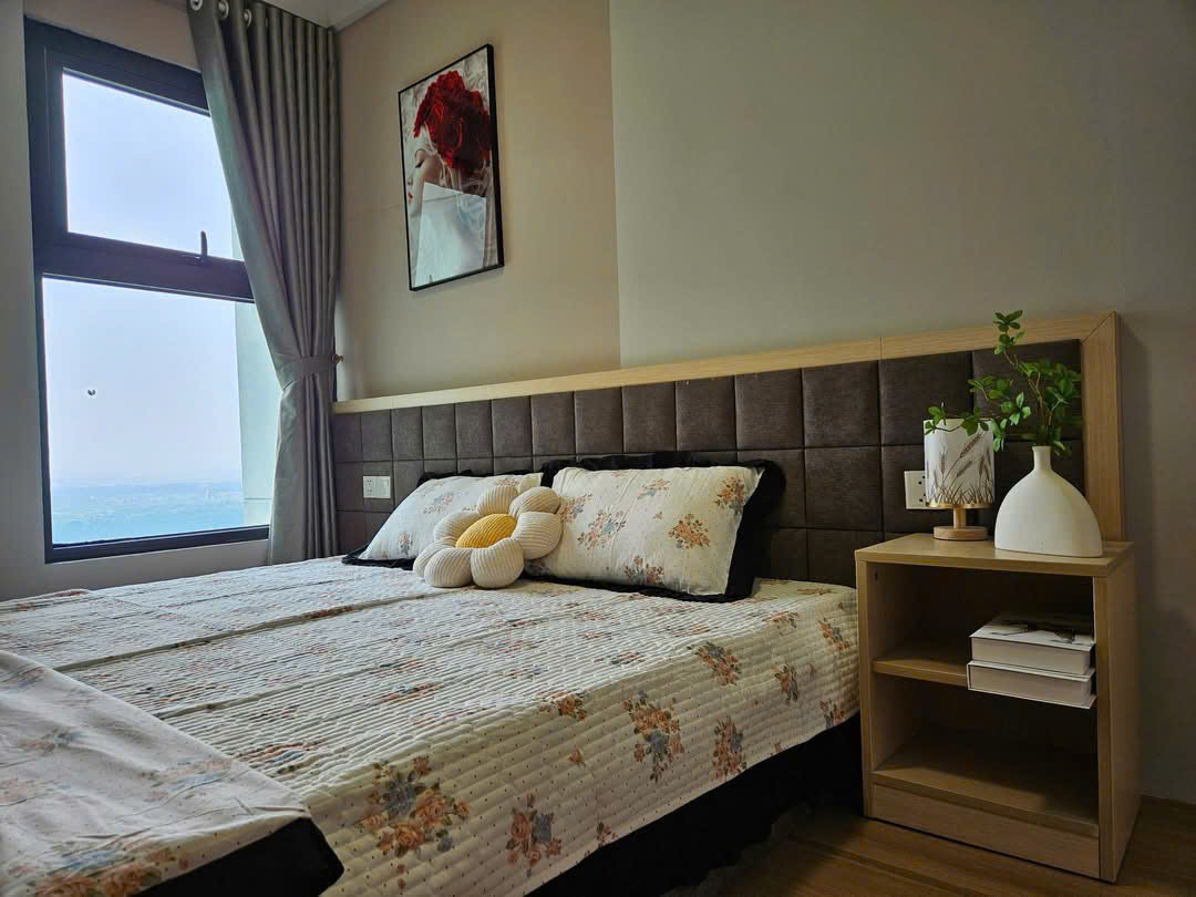 Good price apartment in Park 1 building 2 bedrooms nice furnished 8