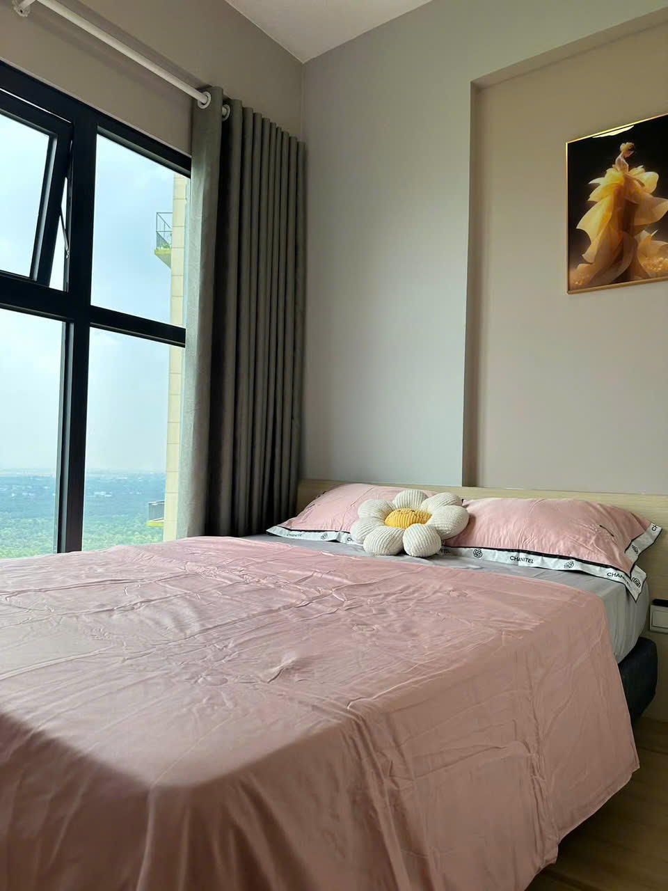 Good price apartment in Park 1 building 2 bedrooms nice furnished 9