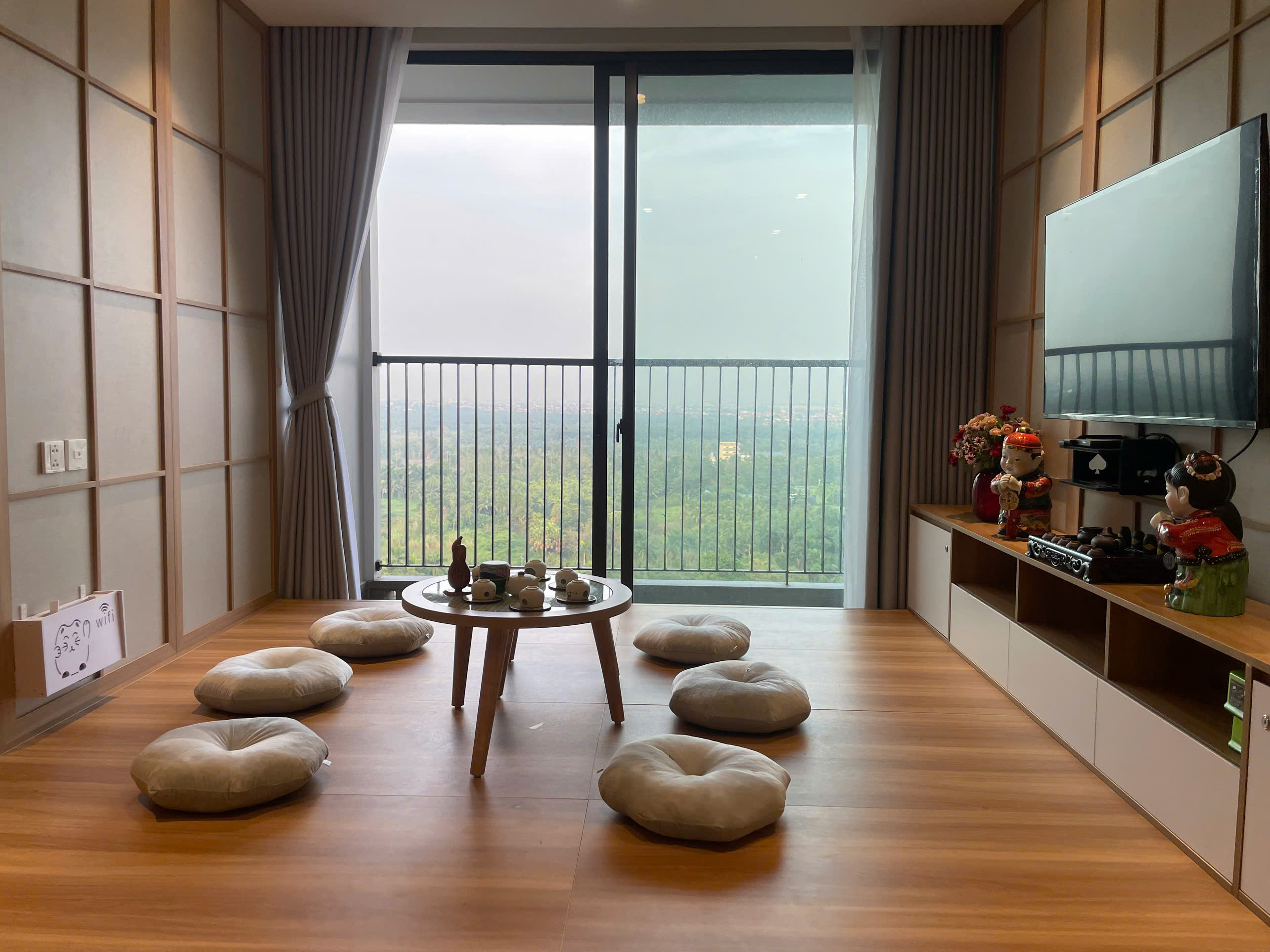 Japanese style apartment for rent in Landmark with lake view 1