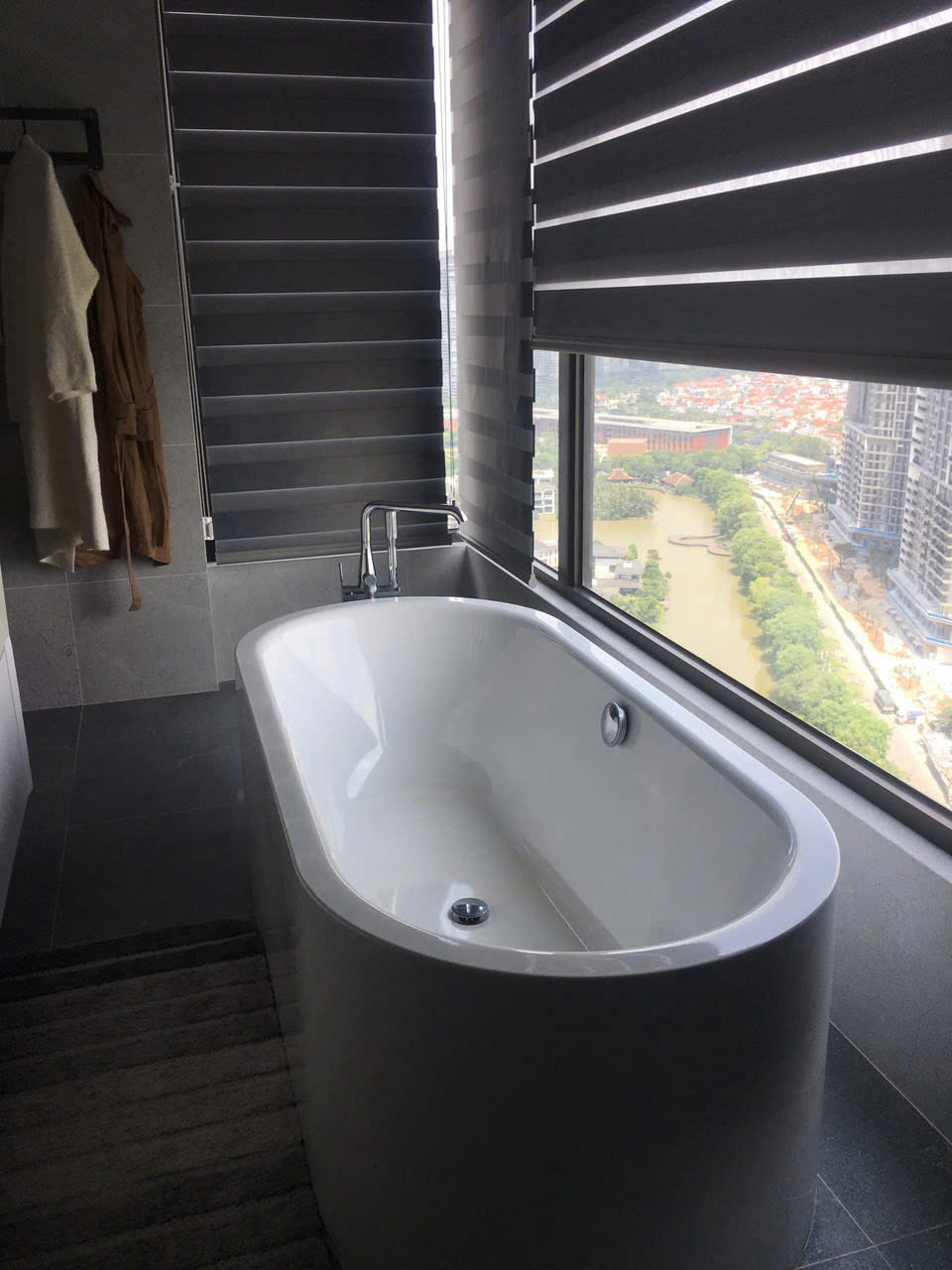 Modern 3-bedrooms apartment in H1 Haven Park 7