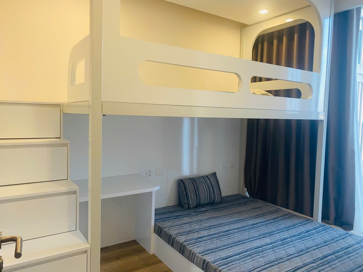 Nice apartment has 3 bedrooms in Solforest Ecopark 7