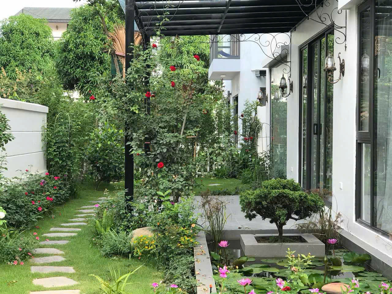Parkriver furnished villa for rent 4 bedrooms fully furniture 1