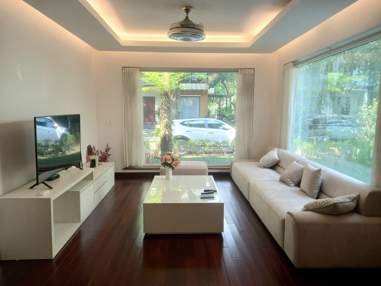 4 bedrooms furnished villa in Mimosa Ecopark