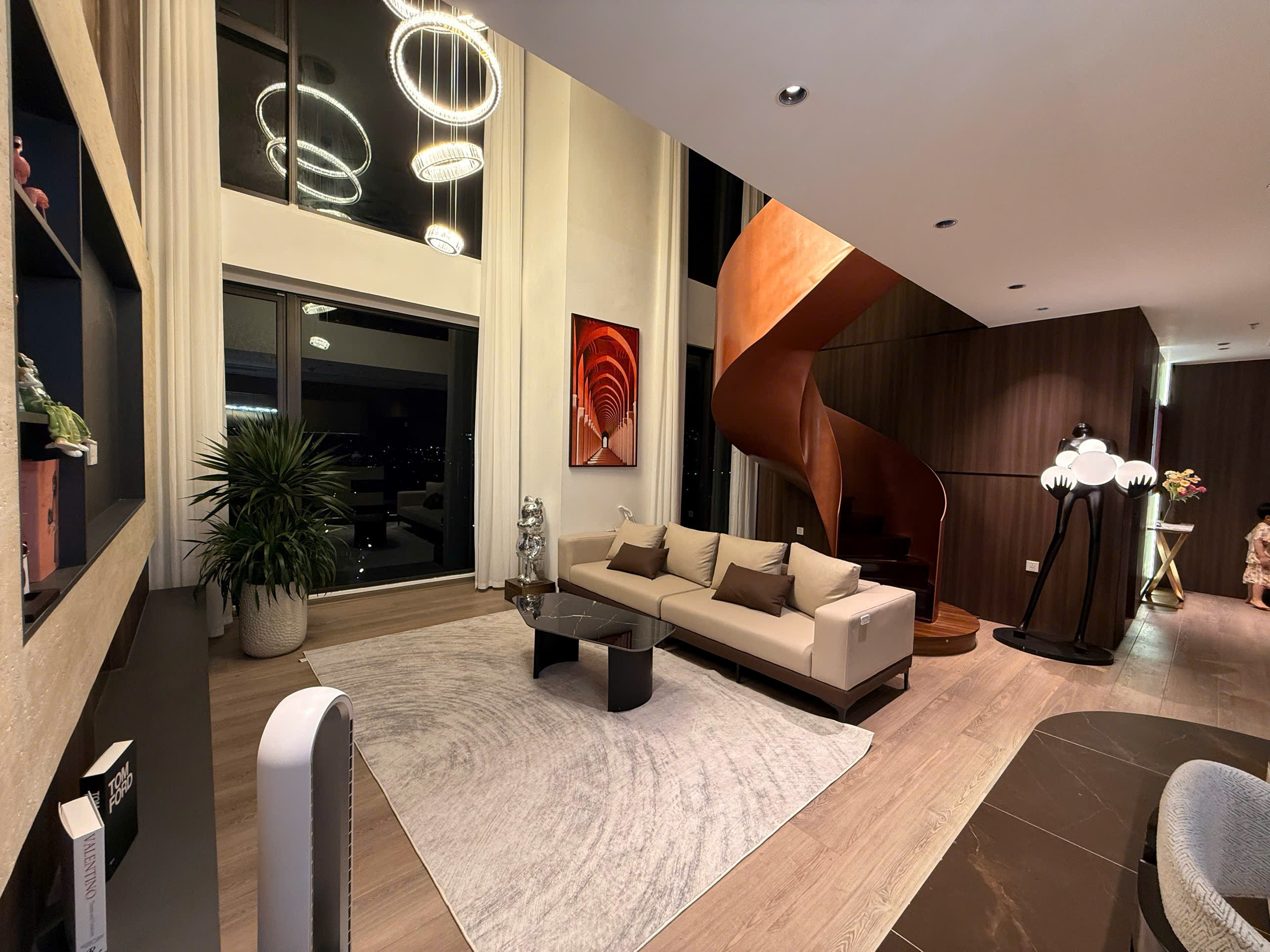 Brand new Duplex in L1 Tower  ,170sqm , 3 bedrooms