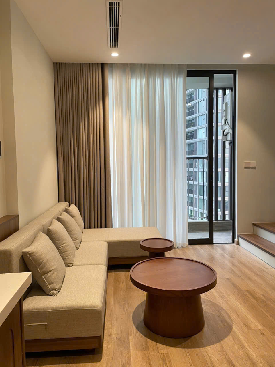 Duplex 2 bedrooms apartment in Landmark Ecopark