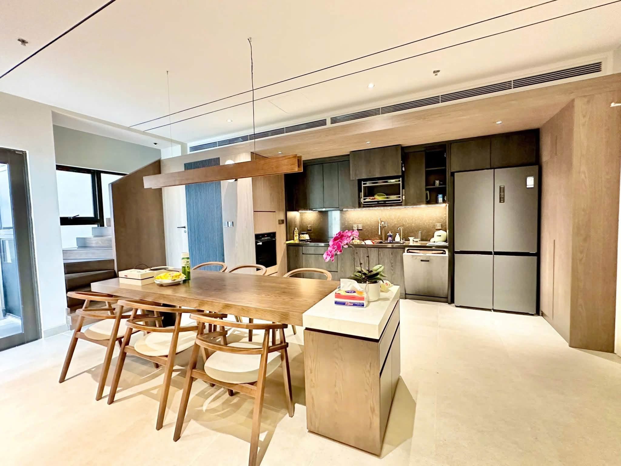 Duplex apartment with 3 bedrooms one workingroom in Haven park