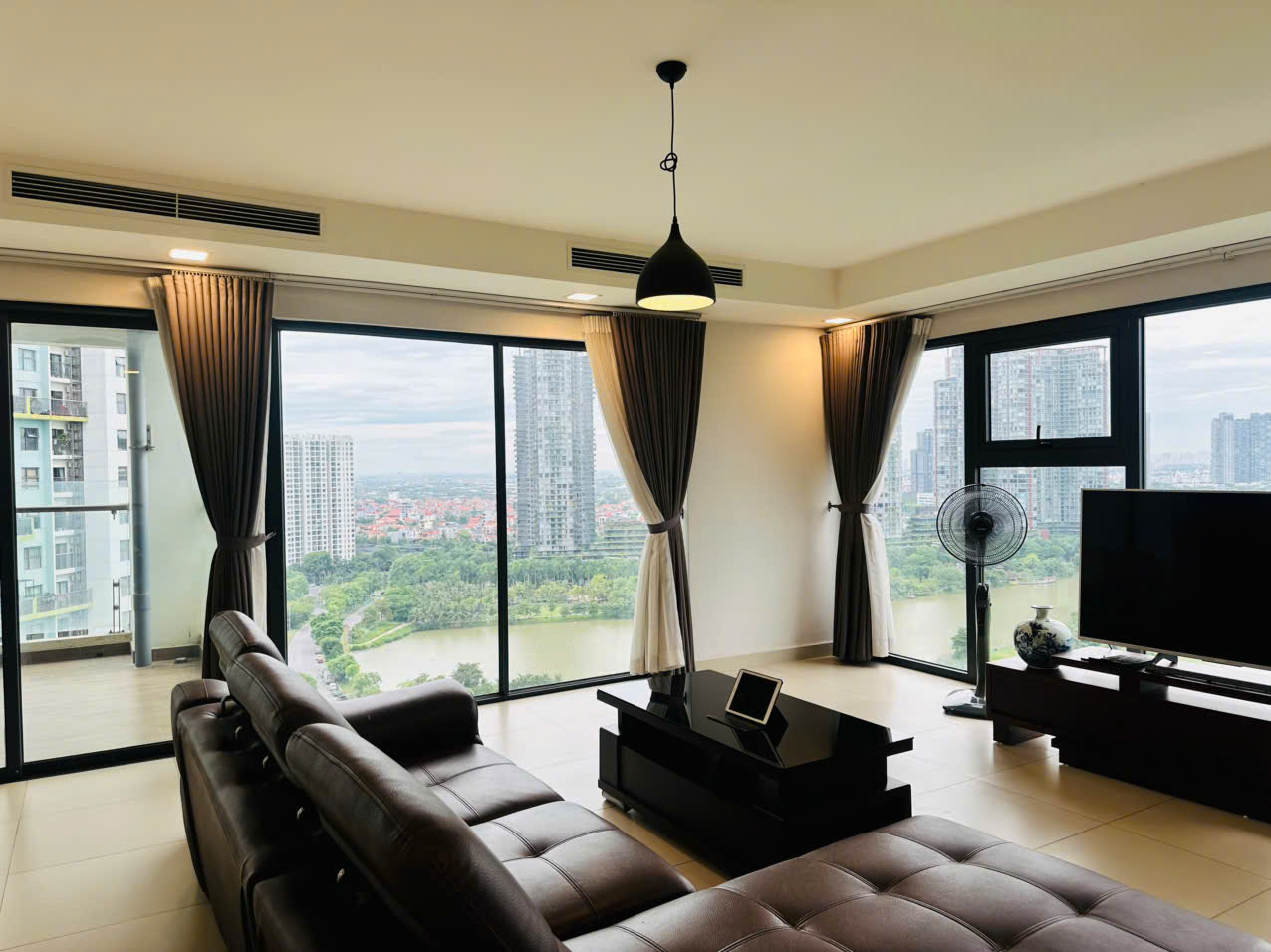 Golf view , large 3 bedrooms apartment in Sky building , Aquabay Ecopark