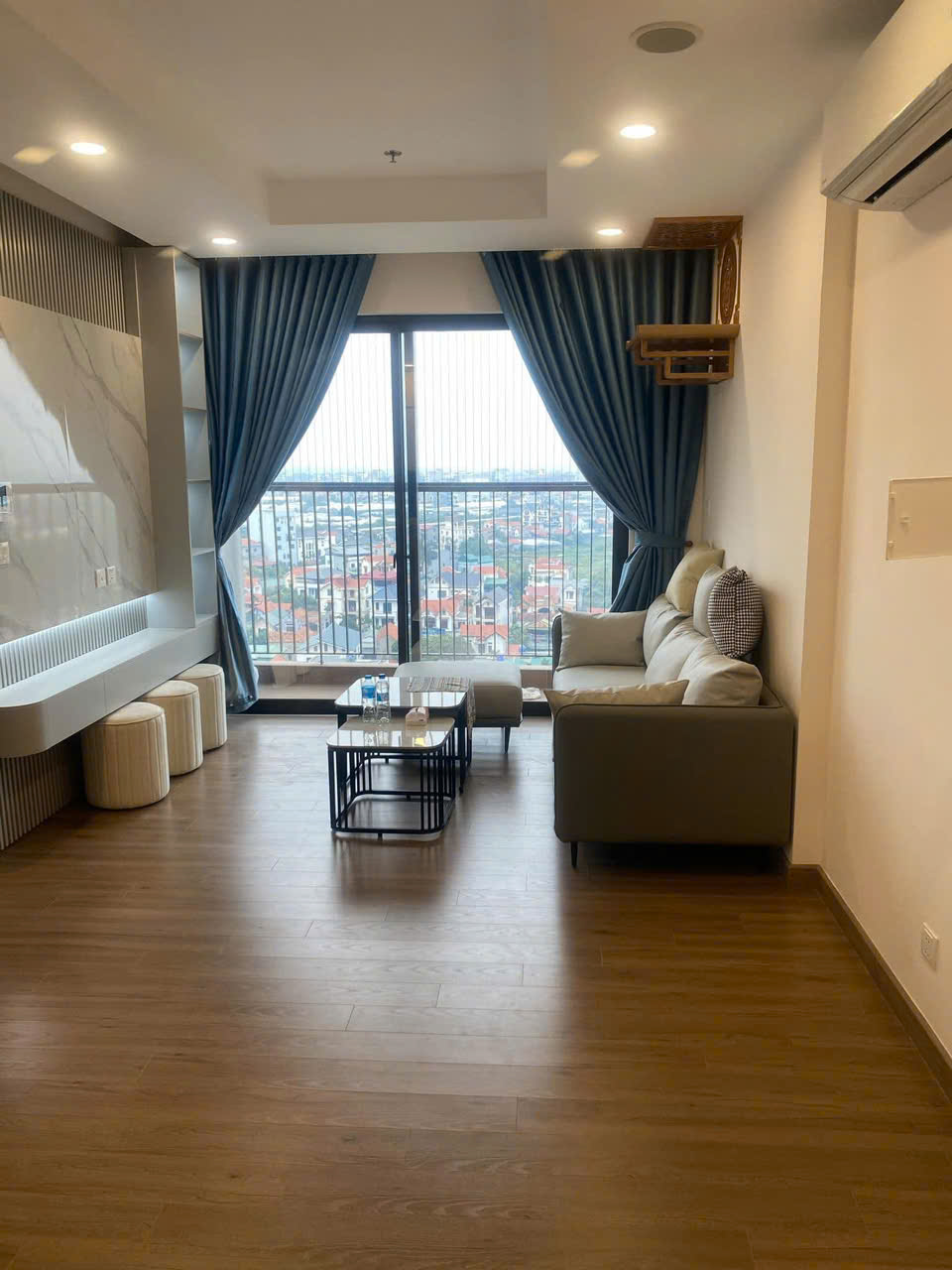 Good price 3 bedrooms apartment in Sky Oasis