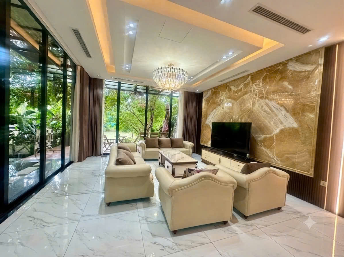 Modern 5 bedrooms villa in Ecopark Grand The Island for rent